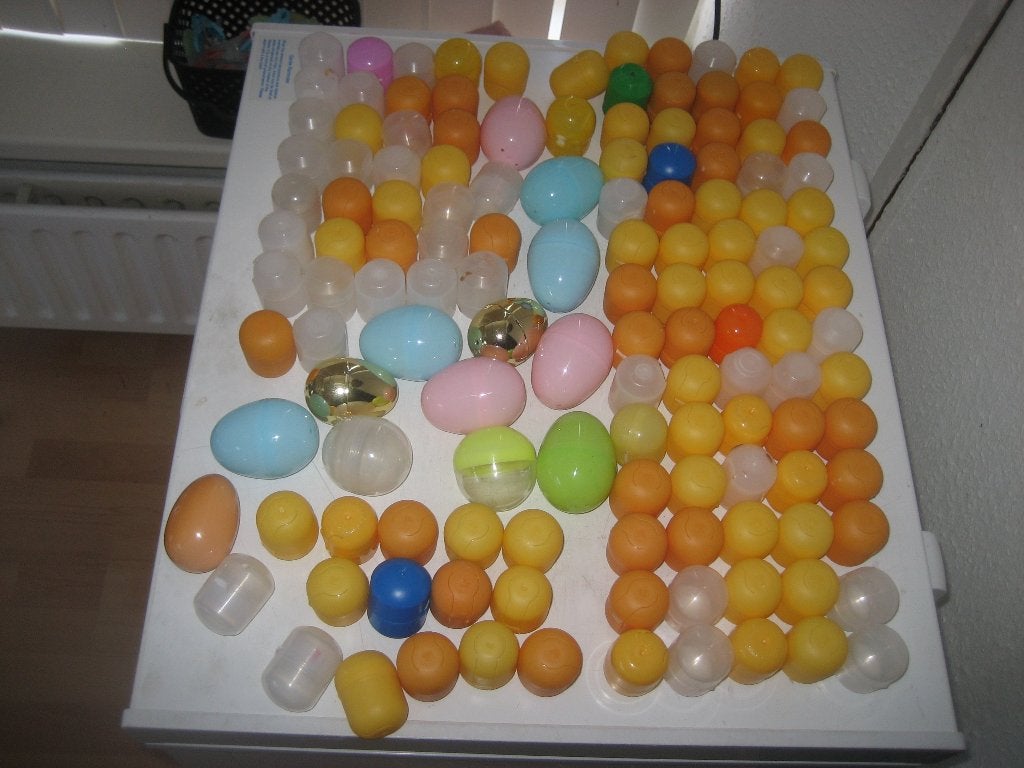 kinder eieren partij, Verzamelen, Ophalen, Gebruikt, Hardplasticfiguren