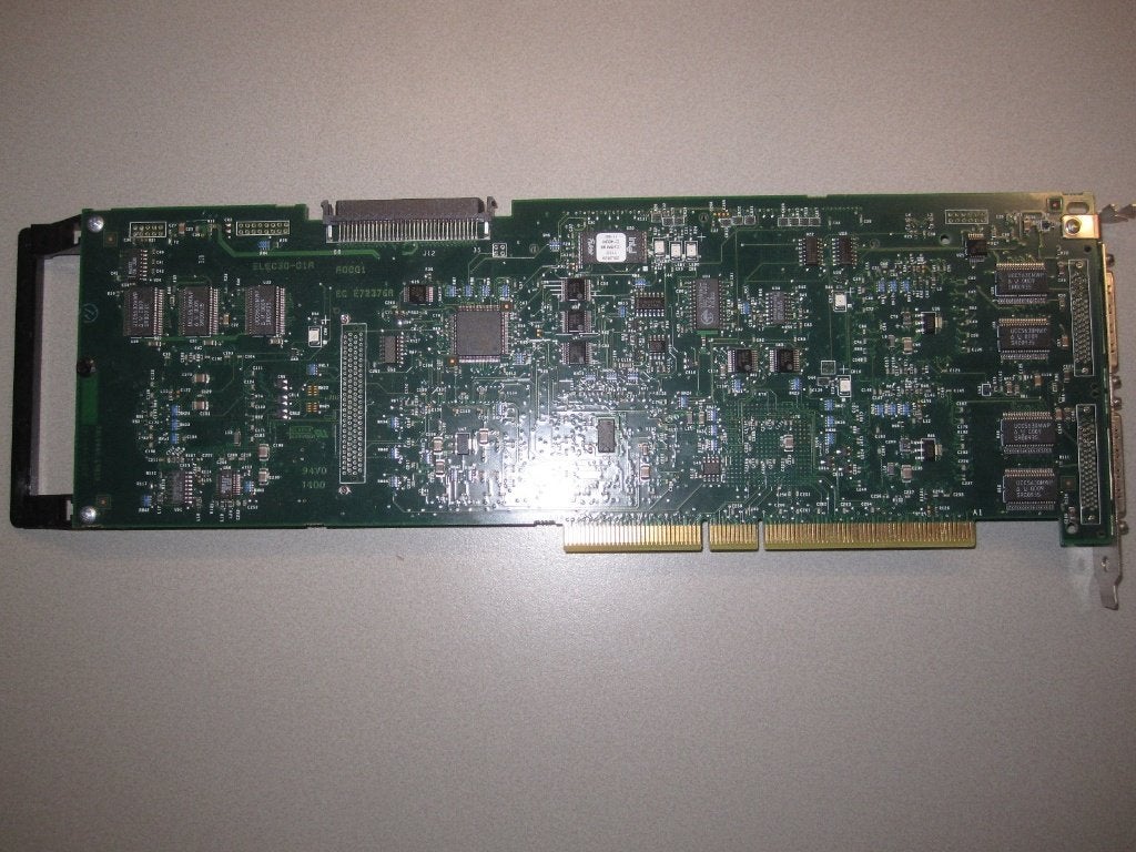 Foto 2 van IBM SCSI kaart afkomstig van IBM Server