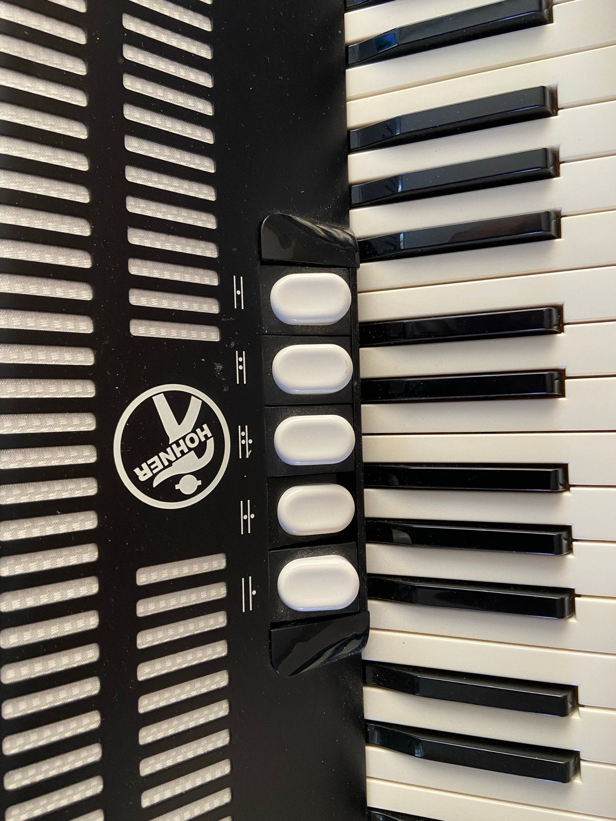 Hohner Bravo III 72 Accordeon - Nieuwstaat, Compact, 72-bas, Met koffer, Zo goed als nieuw, Hohner