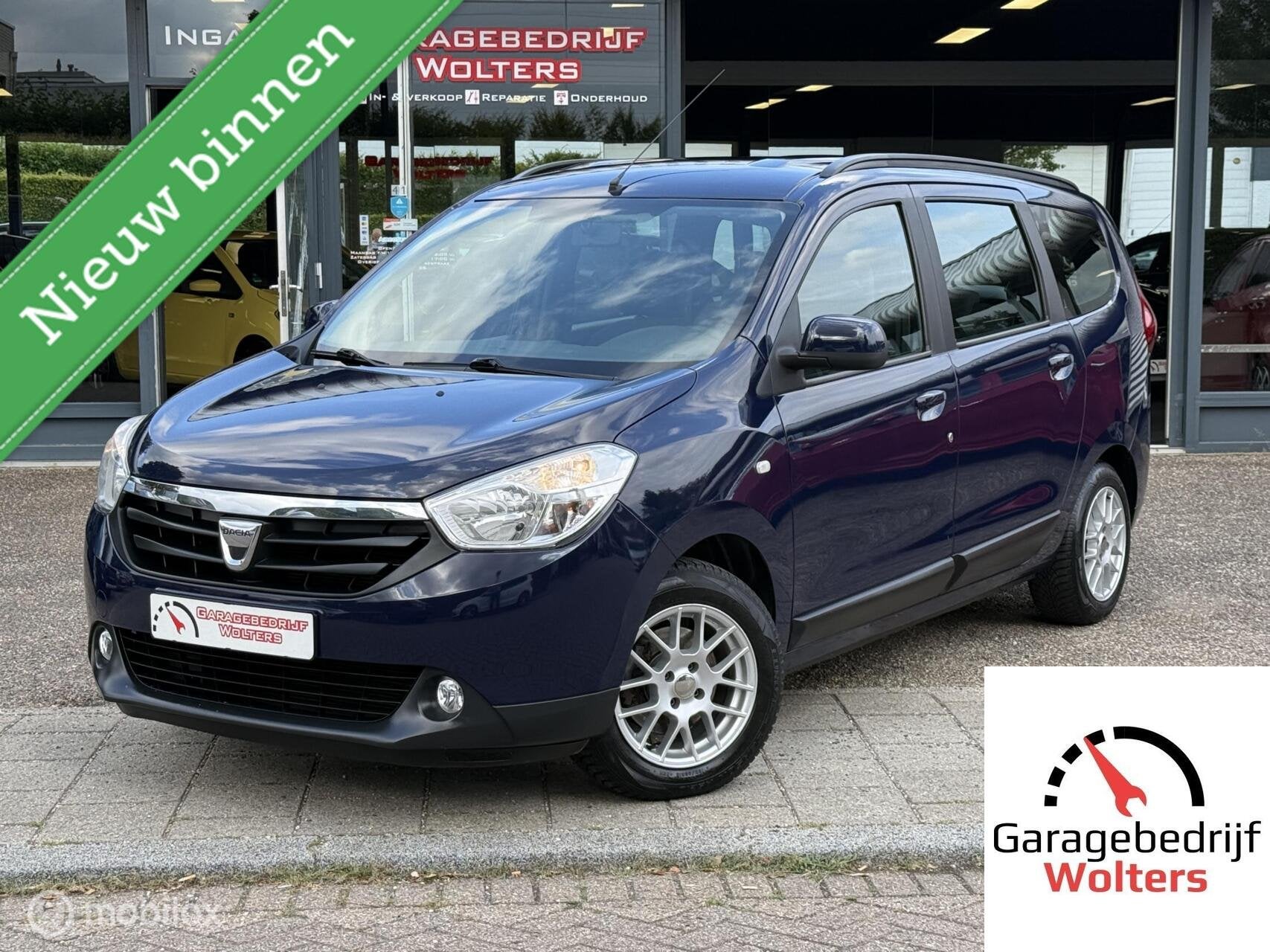 Dacia Lodgy 1.2 TCe Ambiance 5p. AIRCO PARKEERSENS. MISTLAMP, Auto's, Dacia, Voorwielaandrijving, Stof, Gebruikt, Zwart