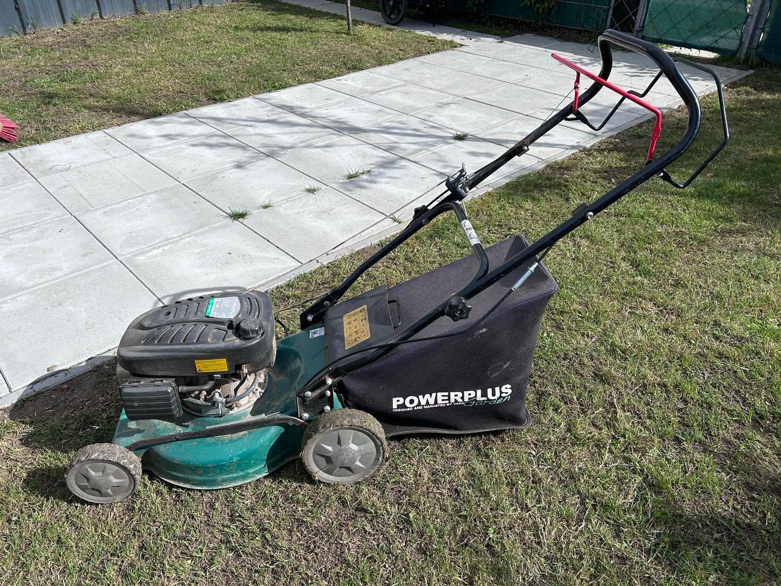 Powerplus Benzine Grasmaaier POW63771 - 41cm Maaibreedte, Tuin en Terras, Grasmaaiers, Ophalen, Cirkelmaaier, Gebruikt, 40 t/m 49 cm