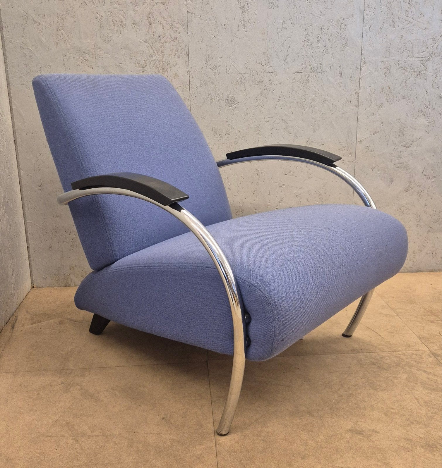 Gelderland design fauteuil – chroom & blauwe stof, Ophalen, Minder dan 75 cm, Zo goed als nieuw, Postmodernisme