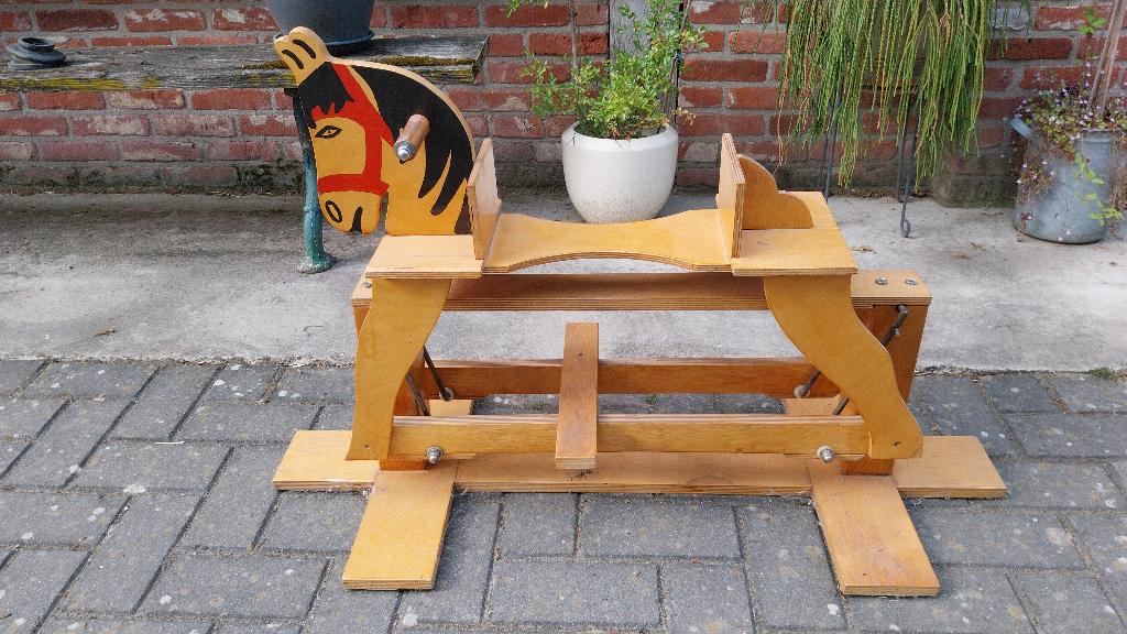 Gratis hobbelpaard, Ophalen