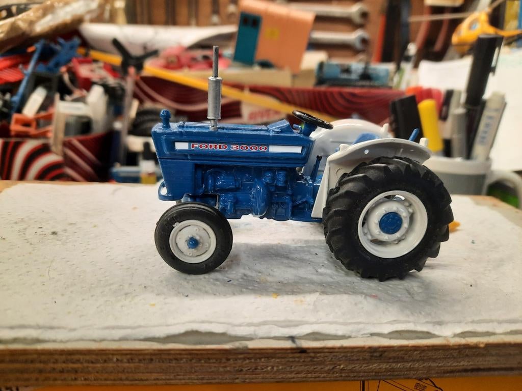Ford 3000, Ophalen of Verzenden, Zo goed als nieuw, Tractor of Landbouw, Britains
