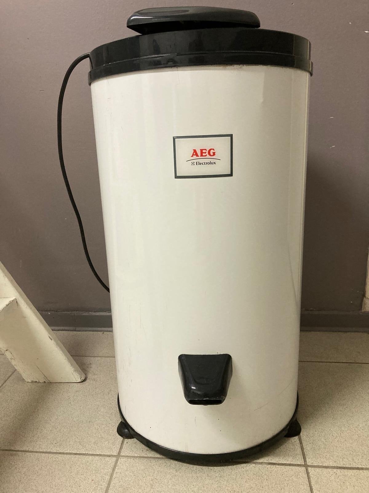 AEG Electrolux SV5028 Centrifuge - 5 kg capaciteit, Witgoed en Apparatuur, Ophalen, 4 tot 6 kg, Overige typen, Bovenlader