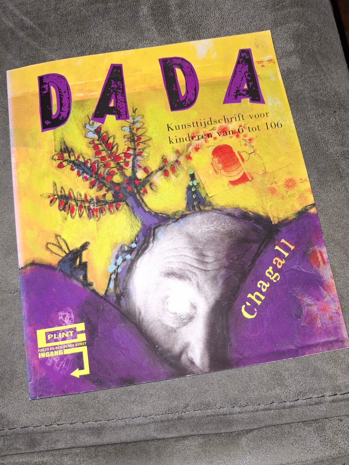 DADA Kunsttijdschrift voor kinderen - Chagall editie, Ophalen of Verzenden, Gelezen, Overige typen