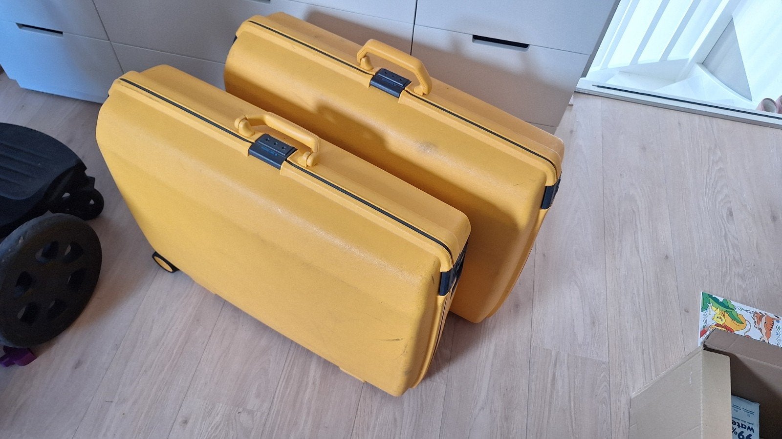2 Samsonite Koffers - Geel, Harde Koffer, Ophalen, Gebruikt, Hard kunststof, 45 tot 55 cm