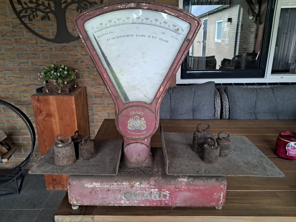 Antieke weegschaal N.V. Sneewegersfabriek Olland + Gewichten, Ophalen