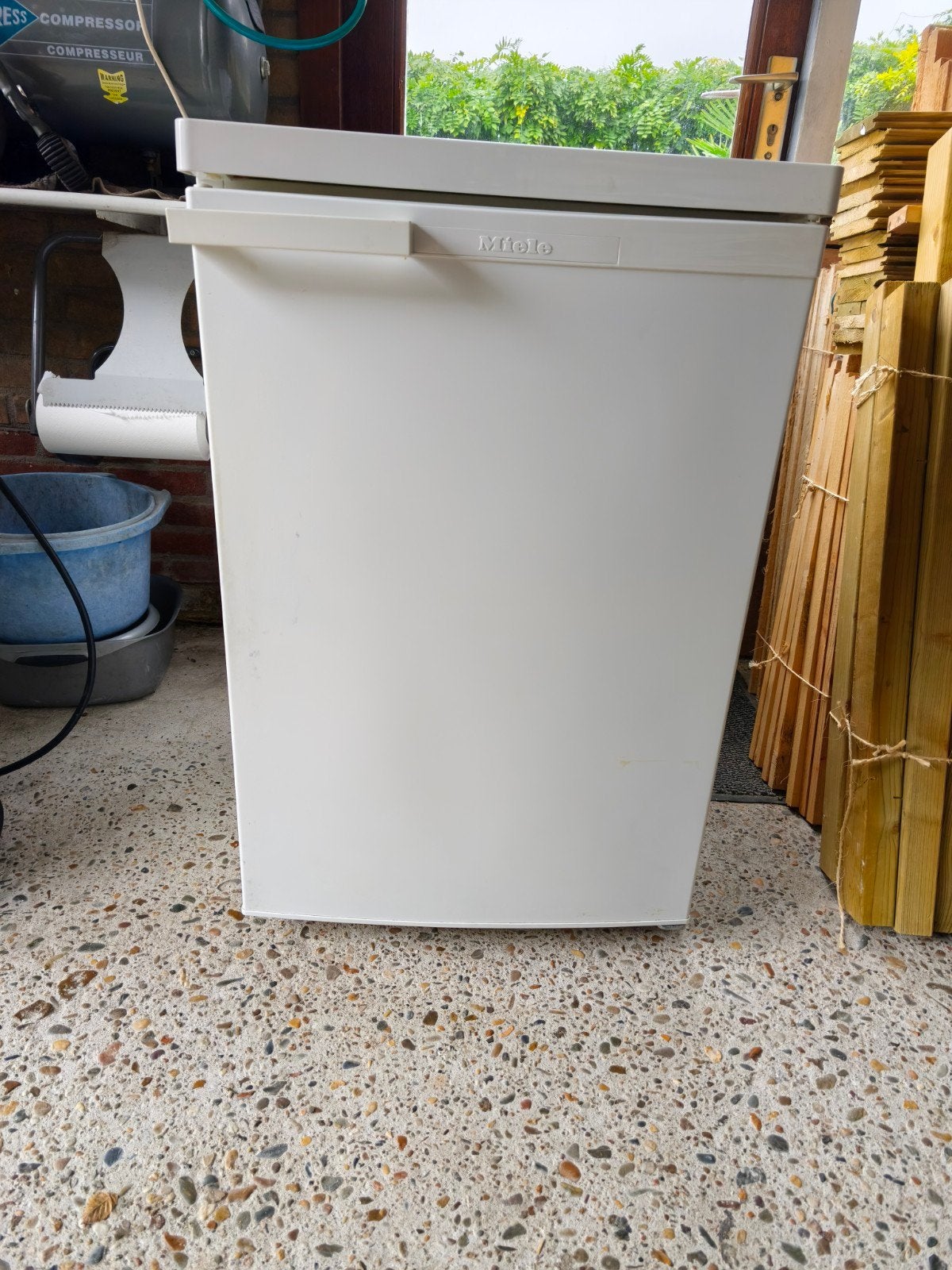 Miele koelkast, Minder dan 60 cm, Zo goed als nieuw, Energieklasse A of zuiniger, Vrijstaand