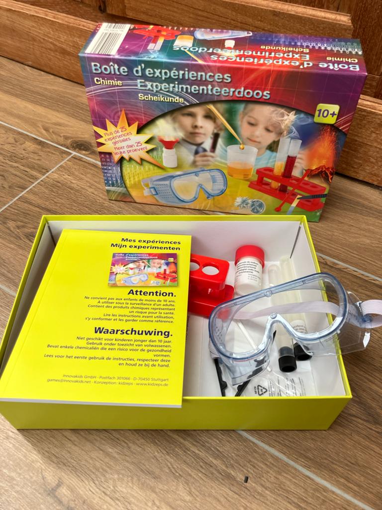 Scheikunde Experimenteerdoos 10+ (Nieuw), Ophalen, Zo goed als nieuw