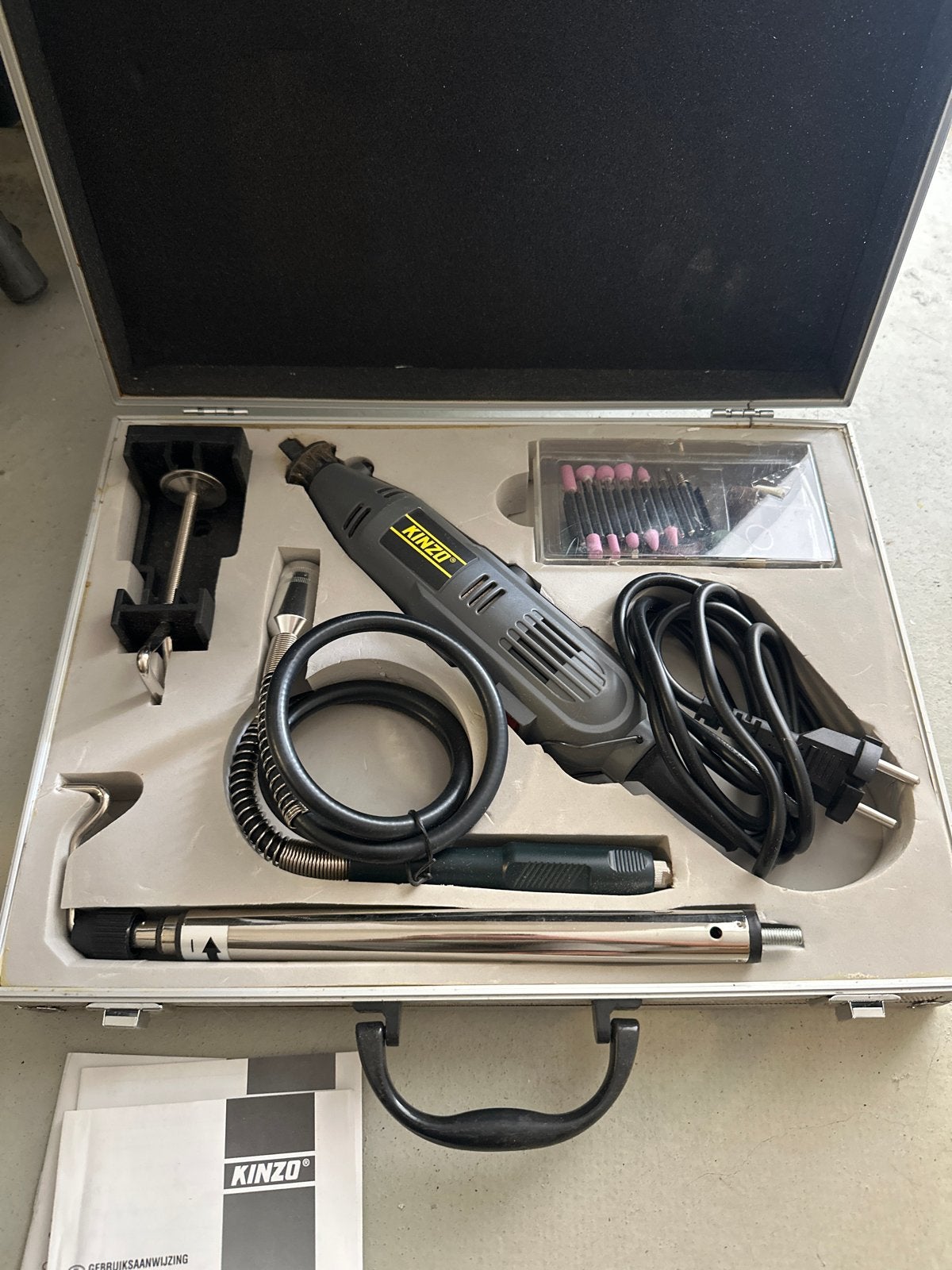 Kinzo Multitool met accessoires en koffer, Ophalen of Verzenden, Gebruikt, Multitool, Overige merken
