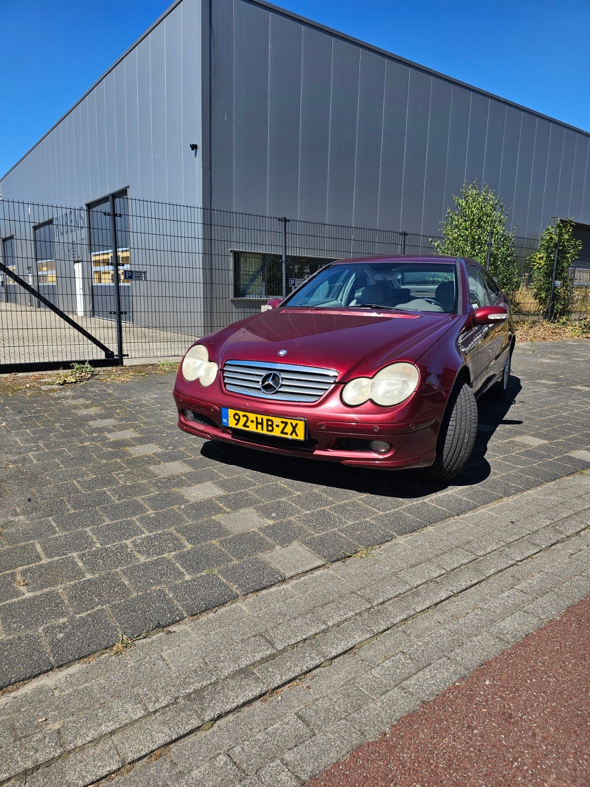 Mercedes-Benz C-Klasse 2.0 C180 Sportcoupe AUT 2001 Rood, Auto's, Automaat, 1998 cc, Achterwielaandrijving, 4 cilinders