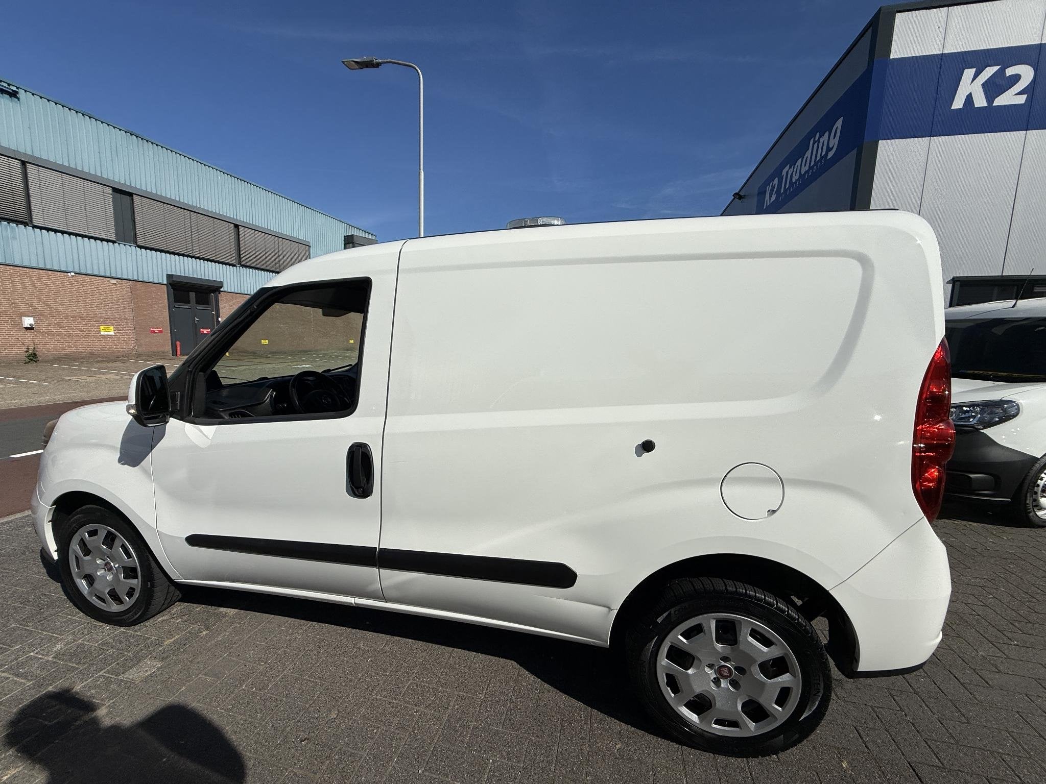Fiat Doblò Cargo 1.4 T-Jet Natural Power L1H1 SX AARDGAS CN, Auto's, Voorwielaandrijving, 1408 kg, Stof, Gebruikt