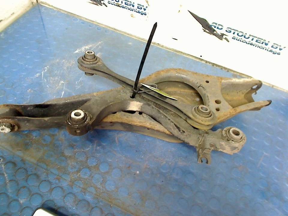 Draagarm Set R A Volkswagen Jetta IV (162/16A) 2013, Gebruikt, Volkswagen, Volkswagen AG, Kundenbetreuung@volkswagen.de