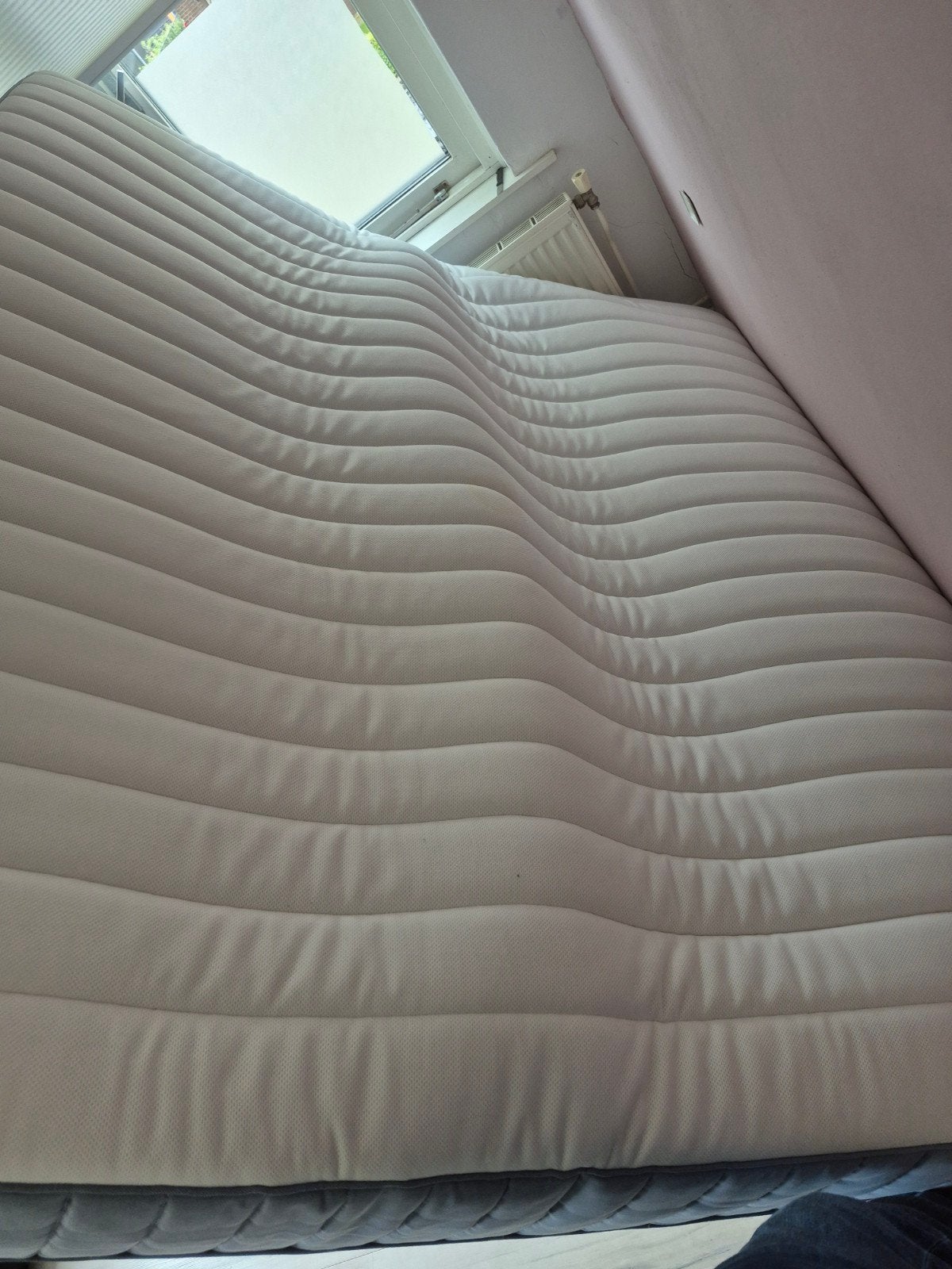 Ikea valevag middelhard 180x200, Huis en Inrichting, Slaapkamer | Matrassen en Bedbodems, Ophalen, Zo goed als nieuw, Tweepersoons