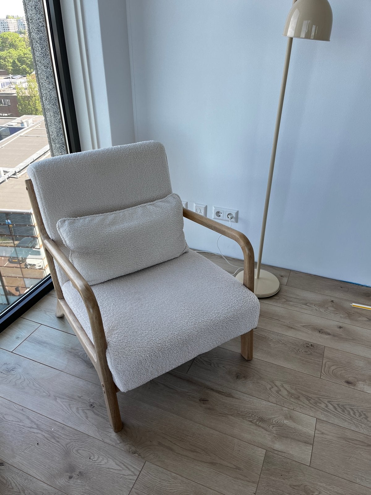 Sklum Maylene rubberhouten fauteuil stoel, Ophalen, 75 tot 100 cm, Zo goed als nieuw, Stof