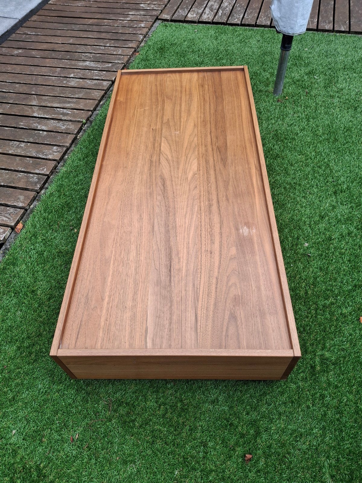 VT Wonen Block model - Strakke houten bijzettafel/kast, Ophalen, Hout, Gebruikt, Modern
