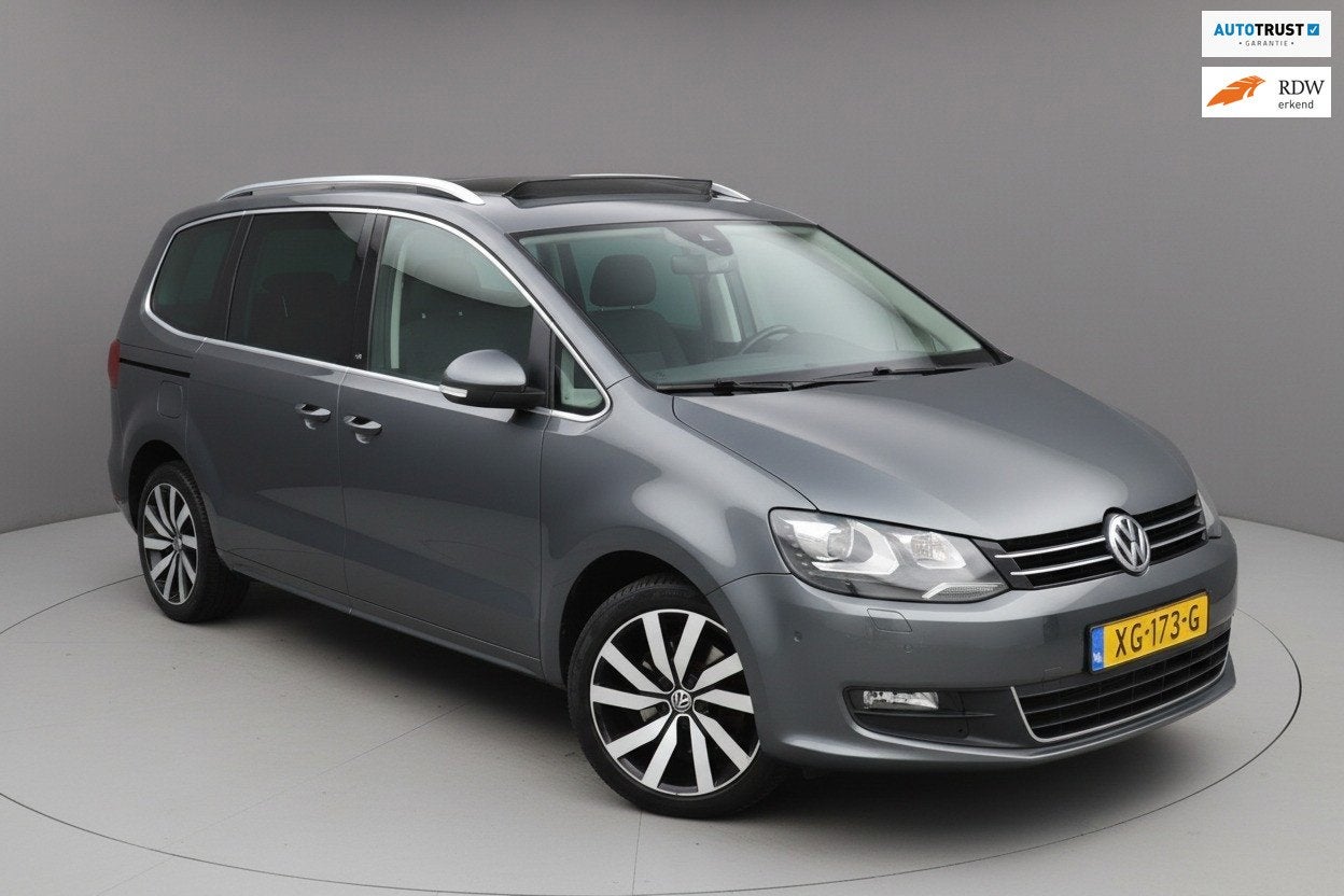 Volkswagen Sharan 2.0|Dynaudio|Pano|Camera|Carplay|7-persoon, Auto's, Stof, Gebruikt, Euro 6, 1984 cc