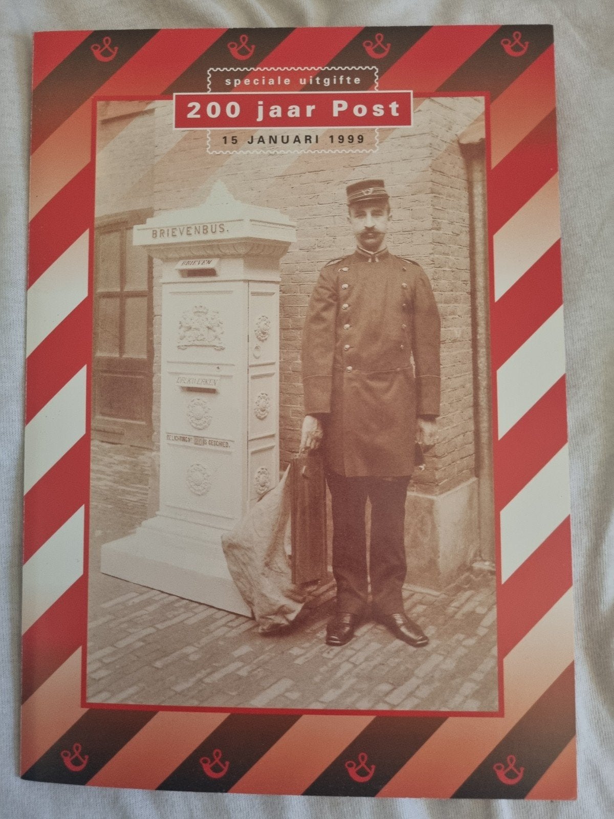 Speciaal herinneringsmapje 200 jaar Post - 1999, Postzegels en Munten, Ophalen of Verzenden, Na 1940, Postfris