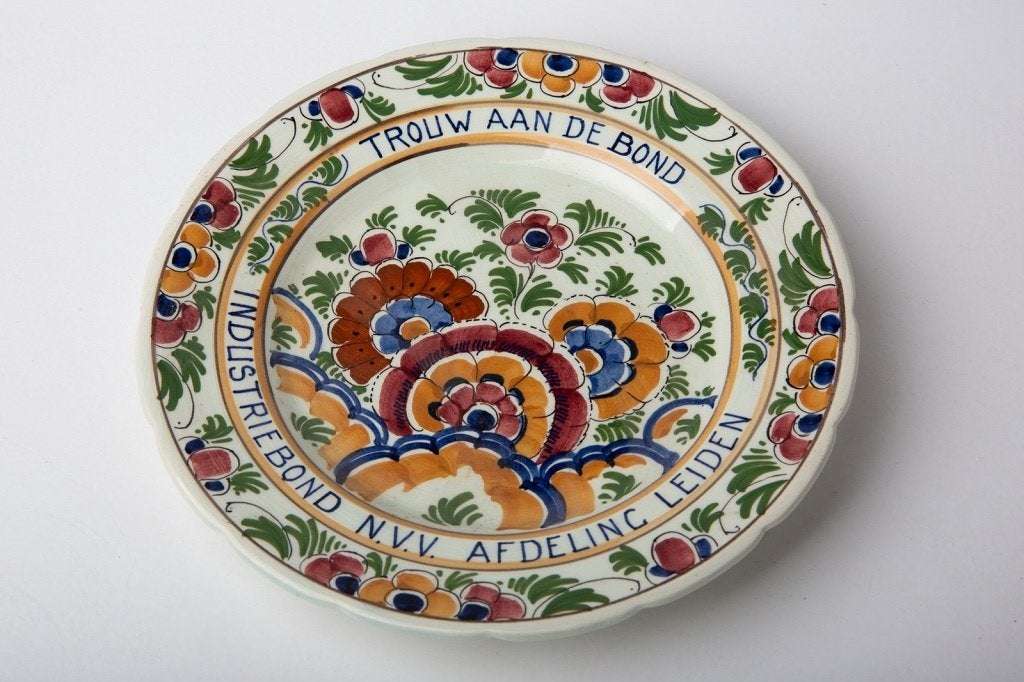 a091-Zeldzaam en mooi bordje, trouw aan de bond Leiden., Antiek en Kunst, Ophalen of Verzenden