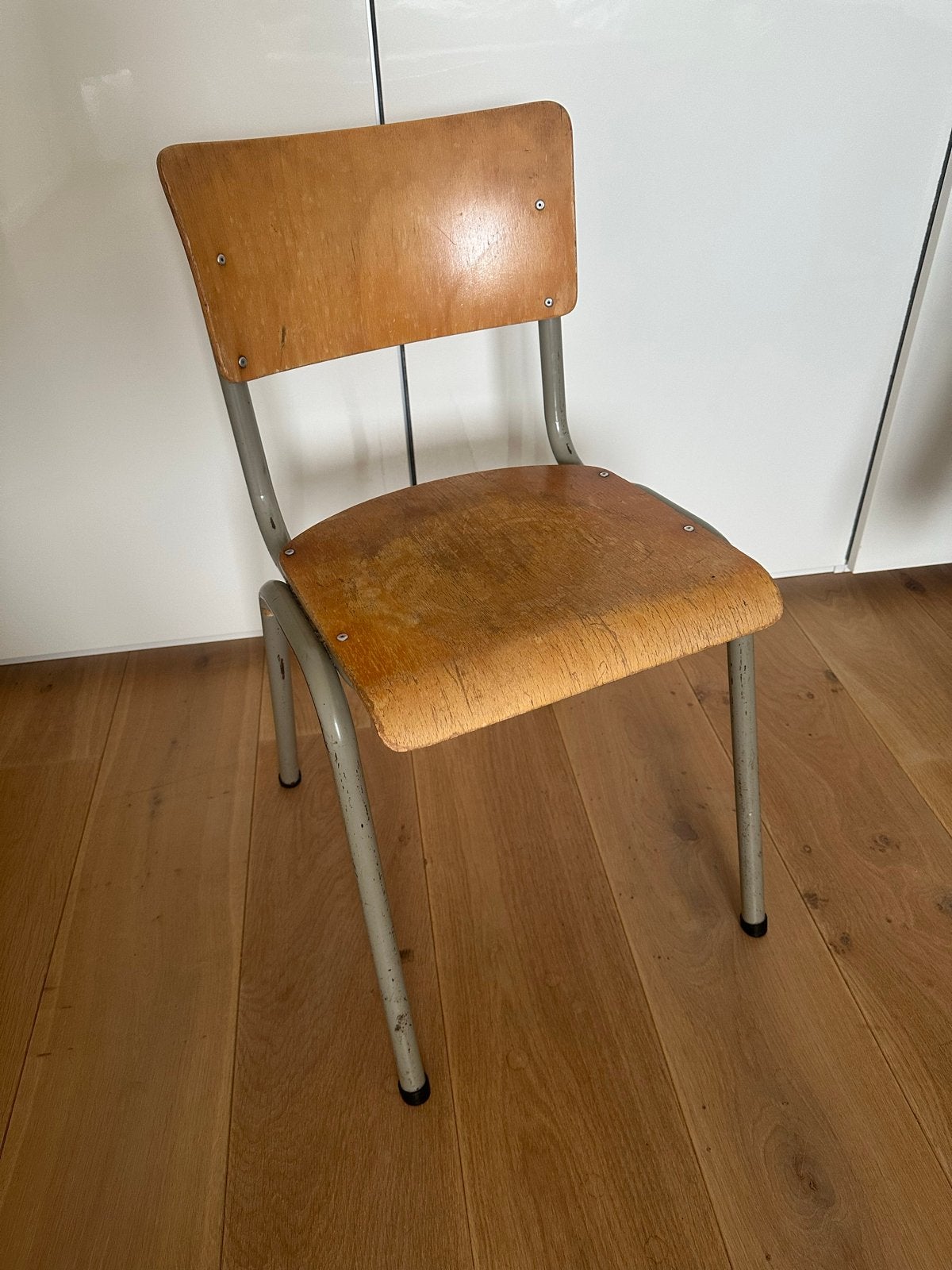 Vintage schoolstoel - Houten zitting en rugleuning, Ophalen