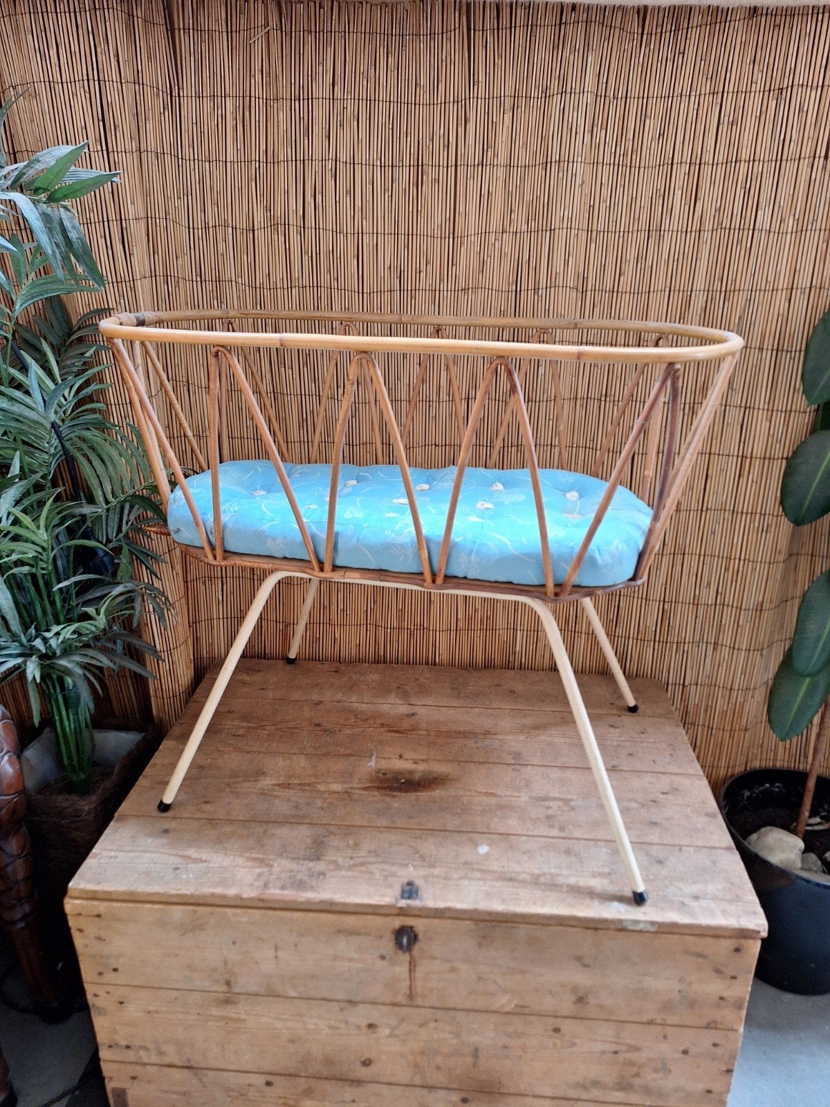 rotan bamboe wiegje, Ophalen