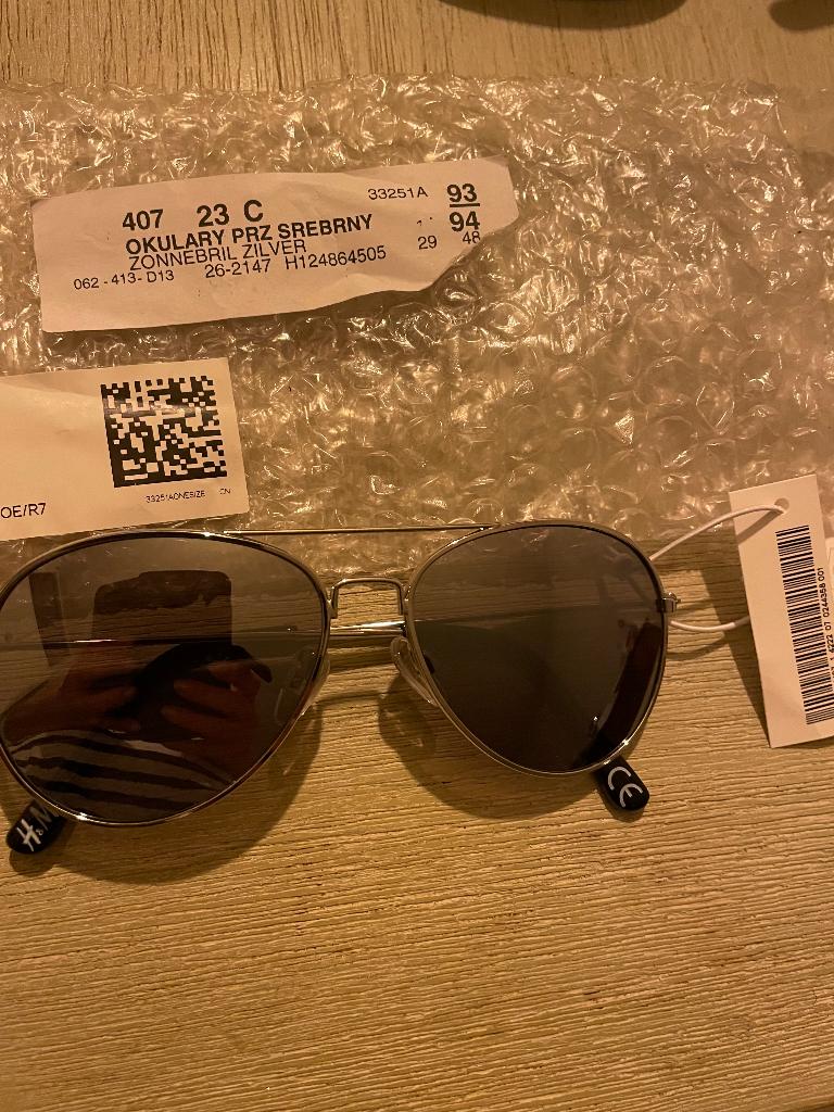 Kinderzonnebril H&M pilotenmodel spiegelglas nieuw, Kinderen en Baby's, Kindermode-accessoires, Ophalen of Verzenden, Nieuw, H&M