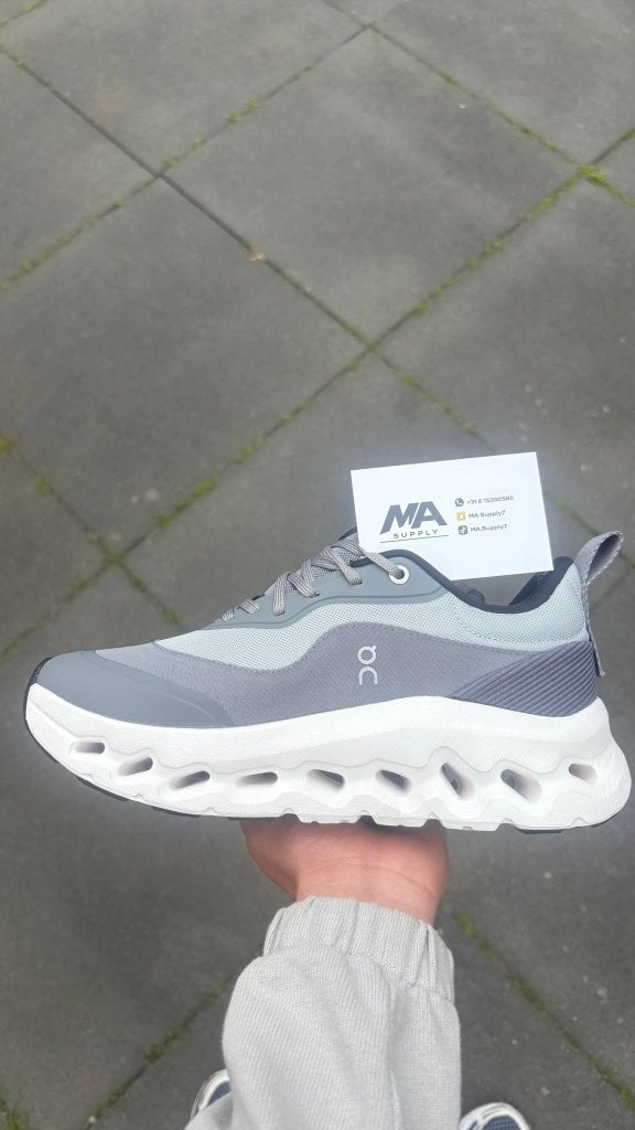 Foto 3 van Loewe x Oncloud Gray/White