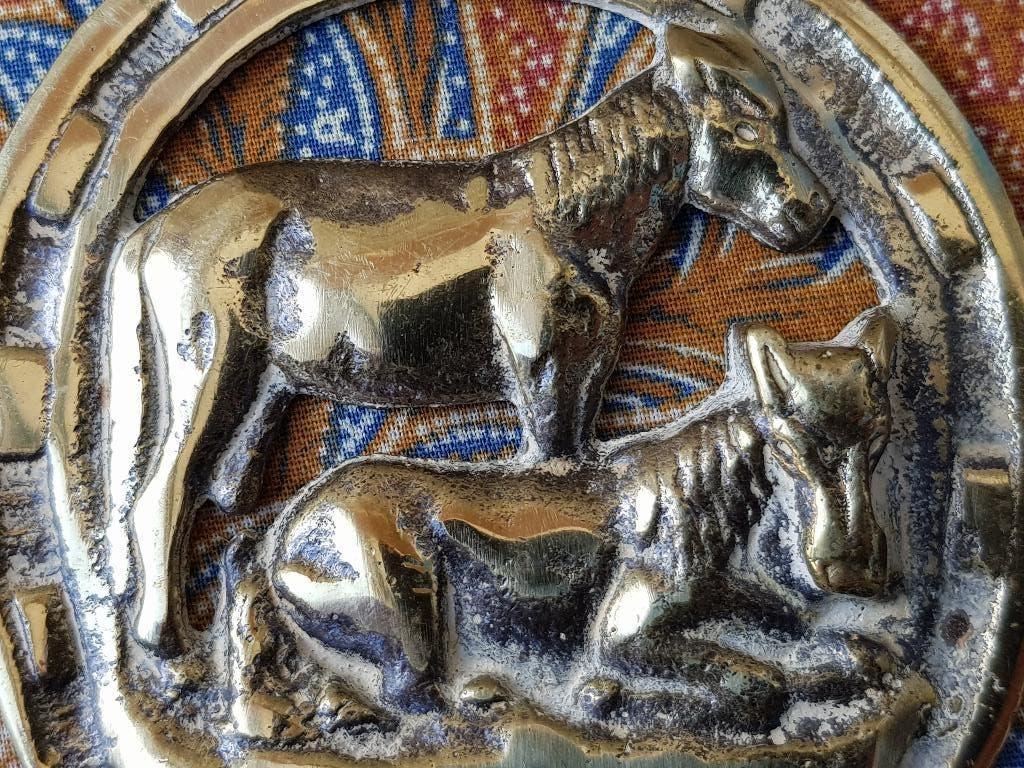 Antiek kleppermannetje uit Engeland met paarden 9 cm. 1900., Ophalen of Verzenden, Koper