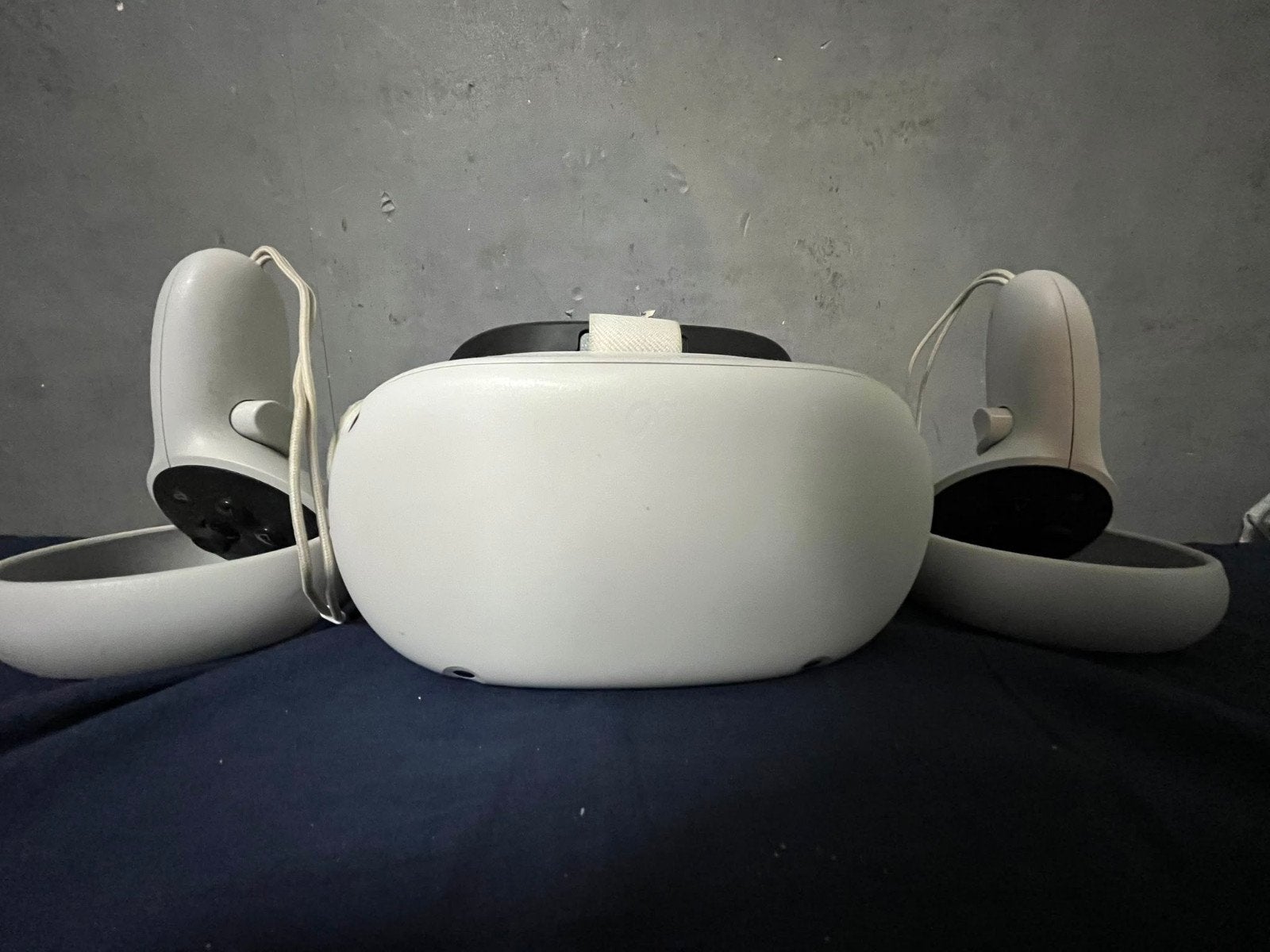 Oculus Quest 2 VR-bril met controllers, Spelcomputers en Games, Virtual Reality, Ophalen of Verzenden, Gebruikt, VR-bril, Overige platformen