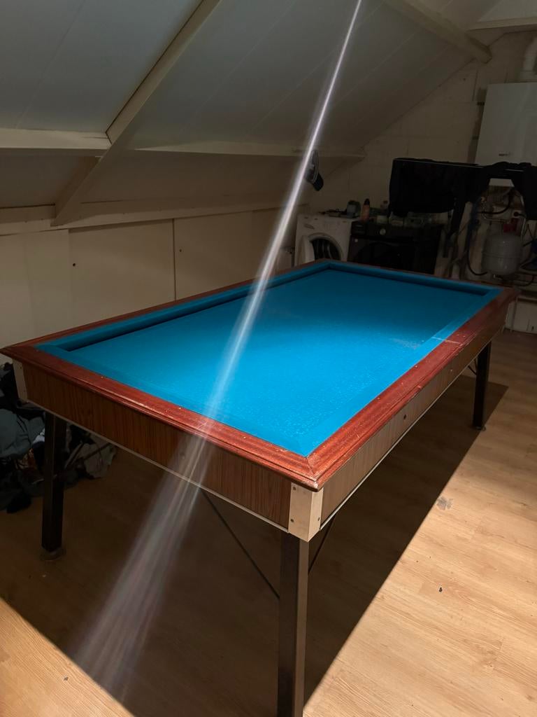 Biljarttafel met verwarmd laken + 2 keuen + scorebord, Sport en Fitness, Biljarten en Poolen, Ophalen, Gebruikt, Biljarttafel
