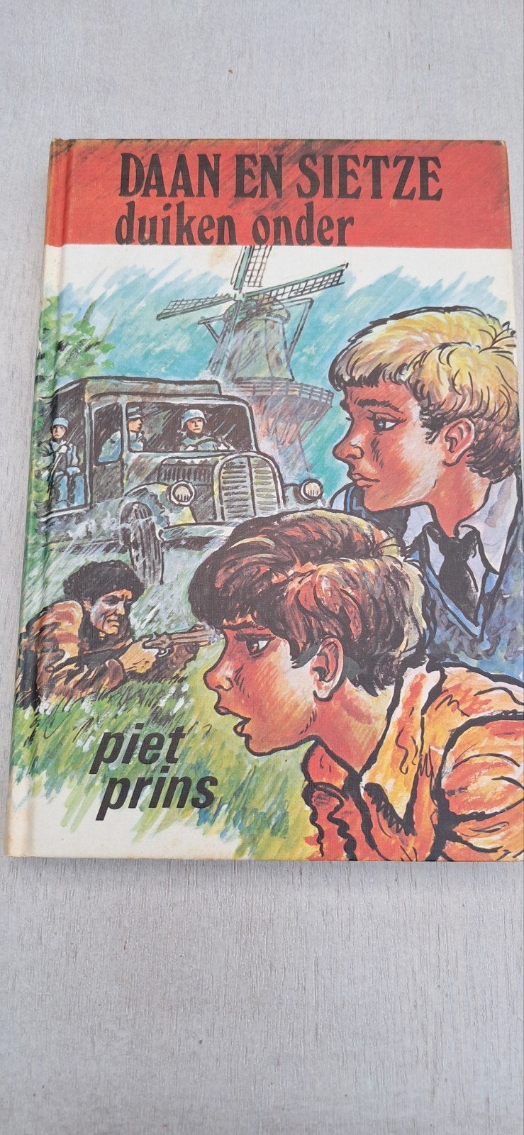 Daan en Sietze duiken onder - Piet Prins (2e druk), Boeken, Ophalen of Verzenden, Tweede Wereldoorlog, Gelezen, Piet Prins