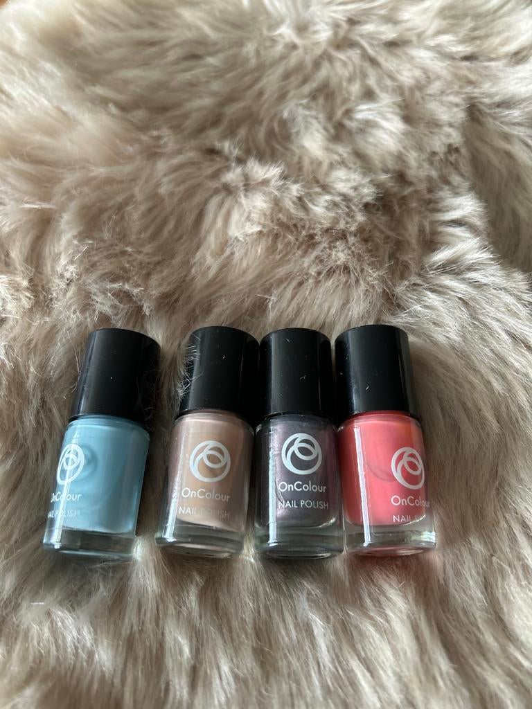 OnColour Nagellak Set - 4 Kleuren, Blauw, Ophalen of Verzenden, Zo goed als nieuw, Handen en Nagels