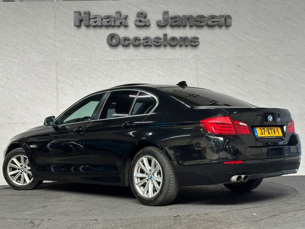 BMW 5-serie 520i Executive - Pano - Navi - Cruise - NAP, Automaat, Euro 5, Achterwielaandrijving, Gebruikt