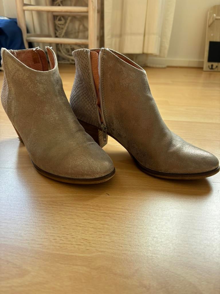 Damesschoenen merk Carmens maat 39, Overige kleuren, Ophalen of Verzenden, Schoenen met hoge hakken, Gedragen