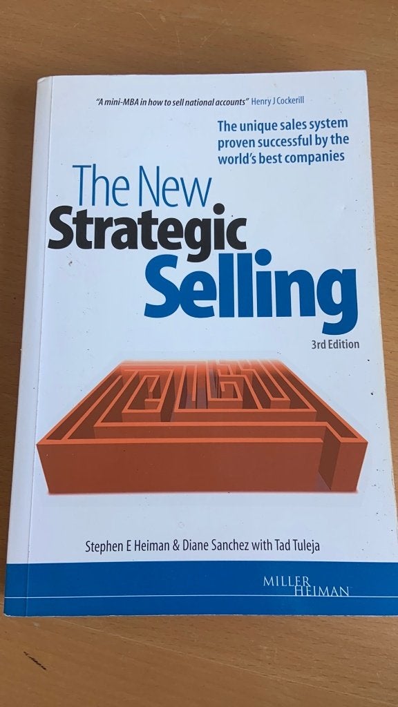 The New strategic selling -Stephen E. Heiman & Diane Sanchez, Ophalen of Verzenden, Management