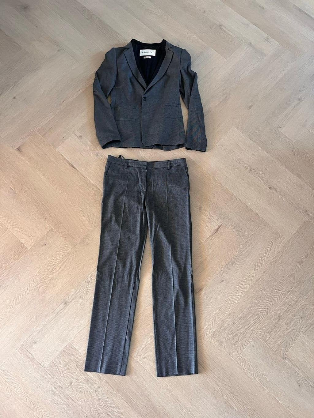 Vanilia Colbert pak - Jasje 38 en pantalon 36, Maat 38/40 (M), Kostuum of Pak, Vanilia, Ophalen of Verzenden