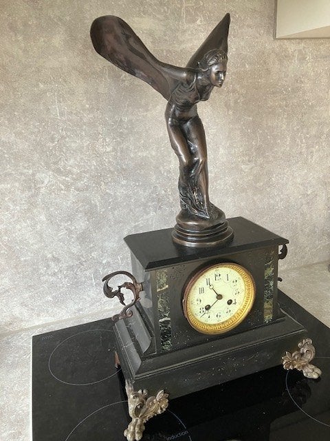 Antieke Pendule met Flying Lady van Rolls Royce, Ophalen
