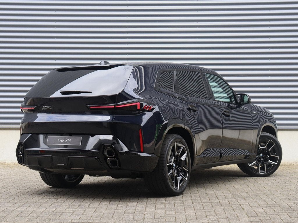 BMW XM PHEV 50e 30 kWh | Bowers & Wilkins | Driving Assistan, Auto's, BMW, Met garantie (alle), Verwarming stoelen achter, Zwart