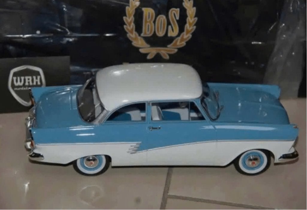 1:18 FORD TAUNUS 17M P2 BOS models BOS019 in box WRH, Hobby en Vrije tijd, Modelauto's | 1:18, Verzenden, Zo goed als nieuw, Auto