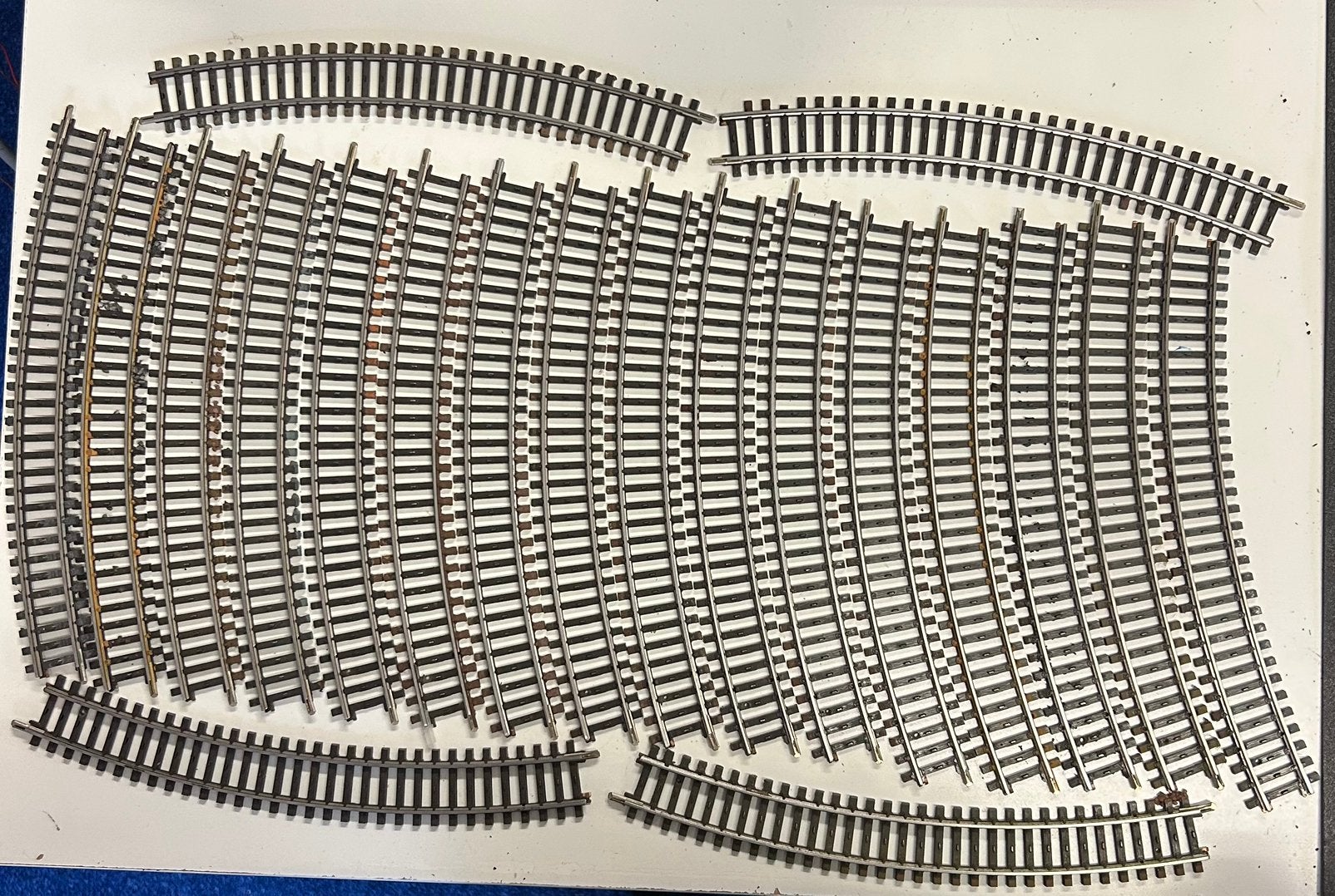Märklin 2231 k-rails 20 stuks, Wisselstroom, Gebruikt, Verzenden, Rails