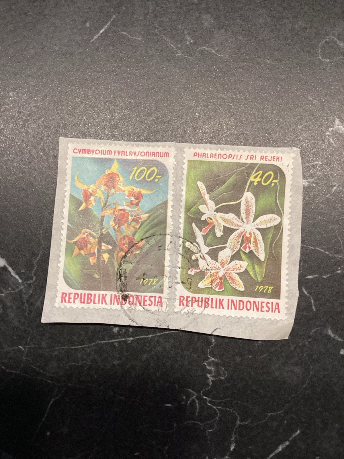 Indonesische postzegels 1978 - Orchideeën (2 stuks), Ophalen of Verzenden, Overige landen, Gestempeld