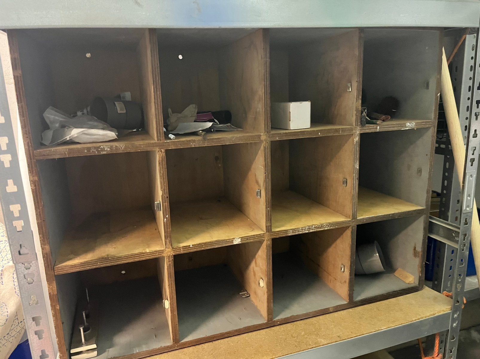 Vakkenkast hout, Ophalen, Gebruikt