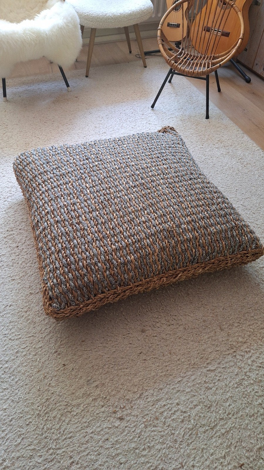 Gevlochten zeegras /rotan vloerkussen/zitzak 80x80x24 cm, Huis en Inrichting, Zitzakken, Ophalen, Gebruikt, Bruin, Overige typen