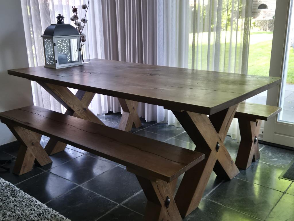 Eettafel massief eiken met bijbehorende banken, Huis en Inrichting, Tafels | Eettafels, Ophalen, 100 tot 150 cm, Eikenhout, 200 cm of meer