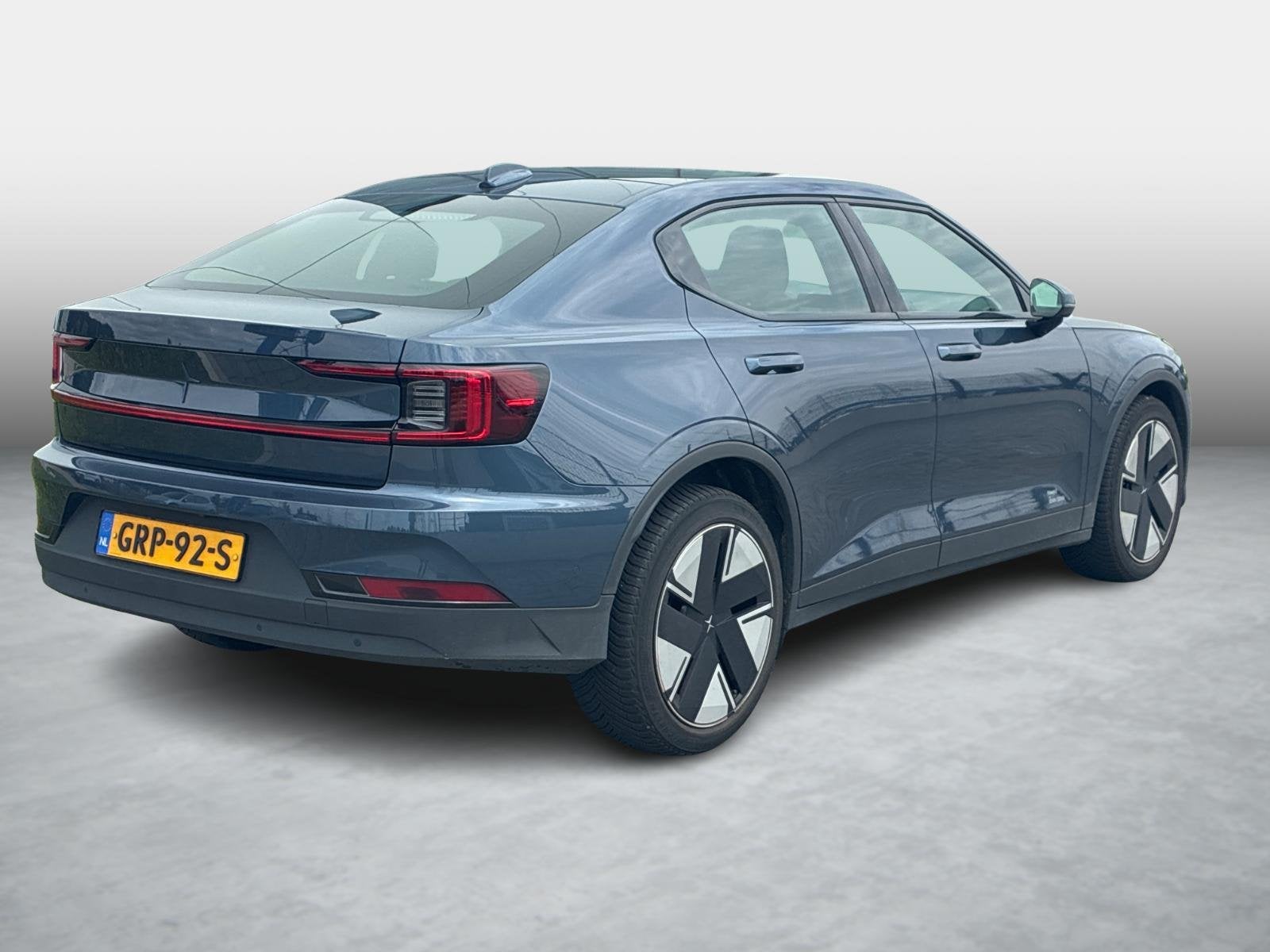 Polestar 2 Long Range Single Motor Plus 82 kWh | Panoramadak, Auto's, Automaat, Polestar 2, Achterwielaandrijving, 82 kWh