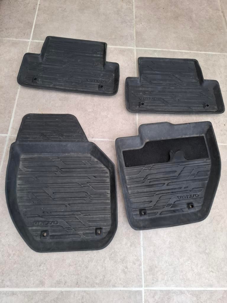 Rubberen Vloermatten voor Volvo V40 - Set van 4, Ophalen of Verzenden, Gebruikt