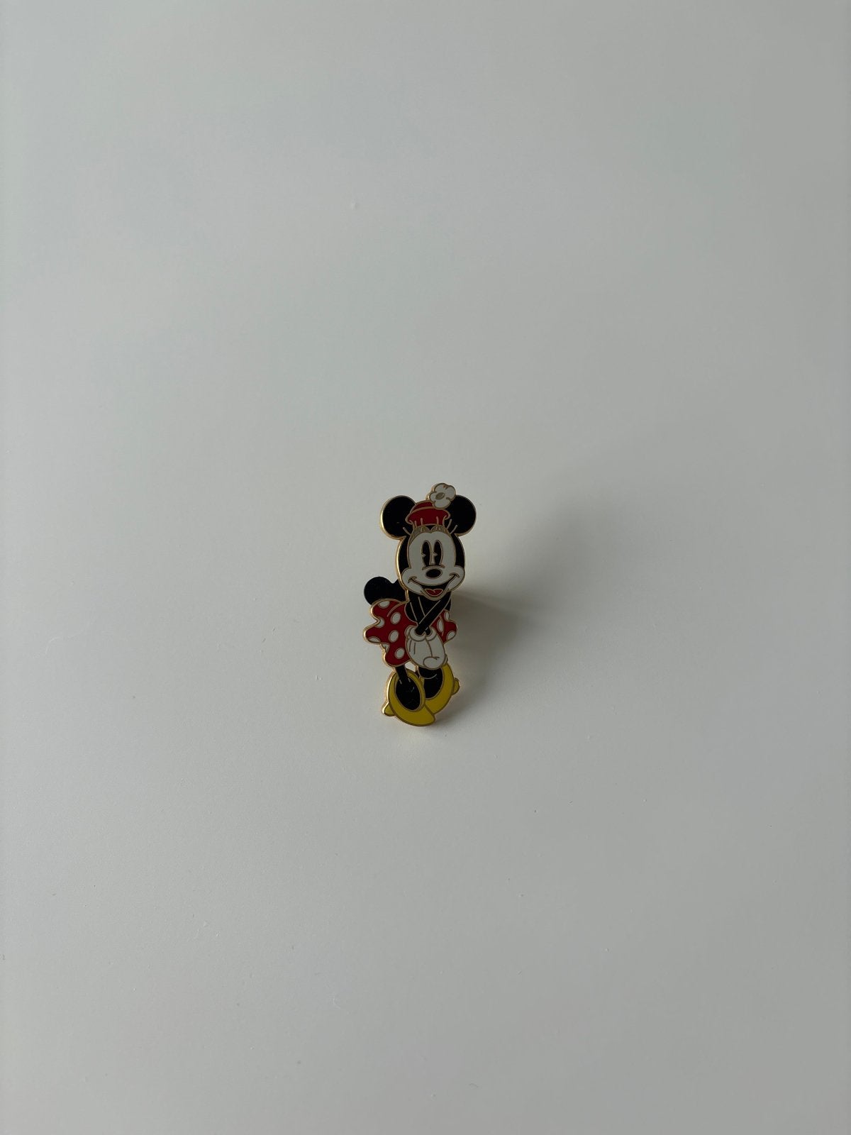 Minnie Mouse pin - Disneyland Parijs, Ophalen of Verzenden, Mickey Mouse, Zo goed als nieuw, Overige typen