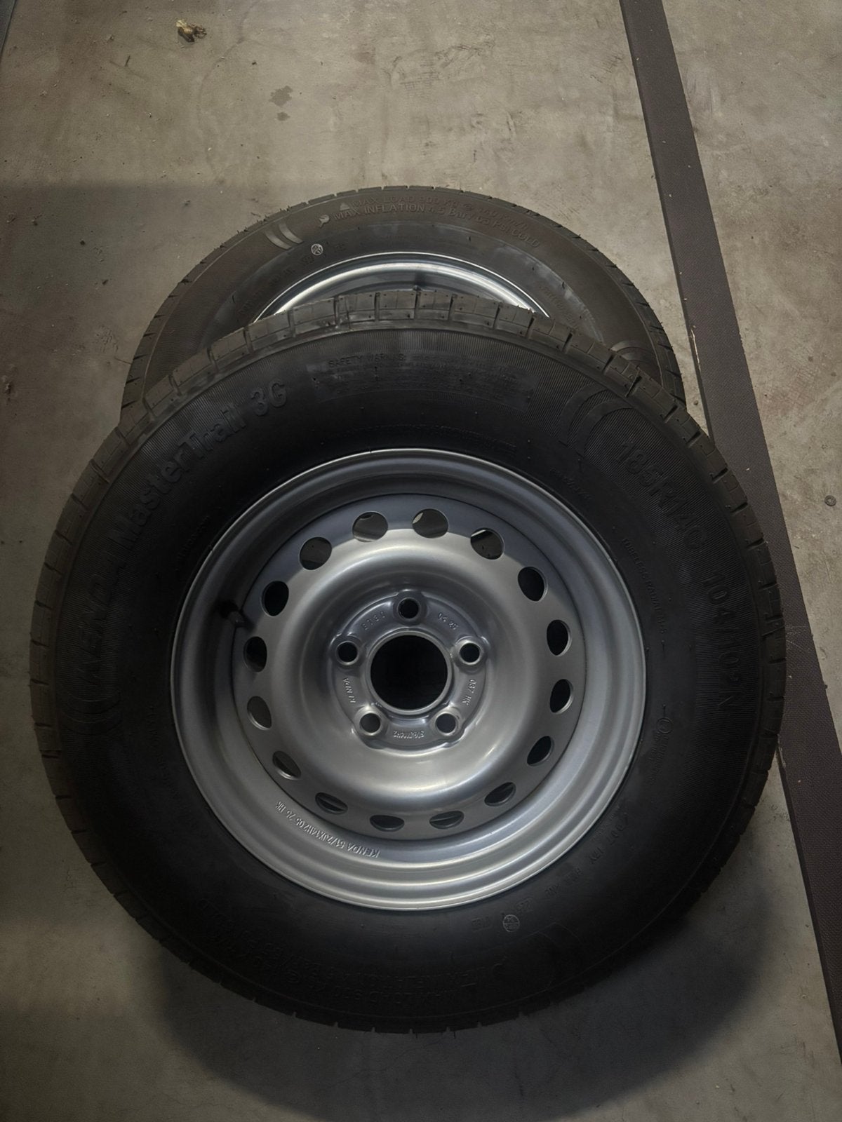 Complete set wielen (2) • 185R14C• nieuw • velgen met banden, Auto diversen, Aanhangwagen-onderdelen, Ophalen, Nieuw