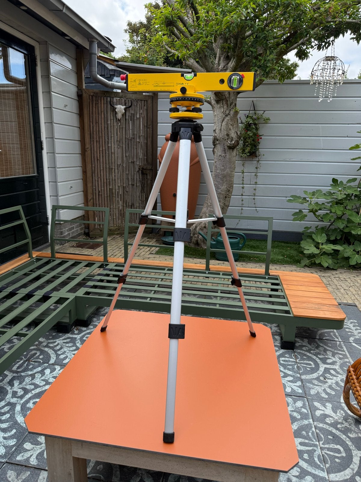 Laser ALW 670 waterpas met statief en koffer, Ophalen of Verzenden, Zo goed als nieuw, Overige meters